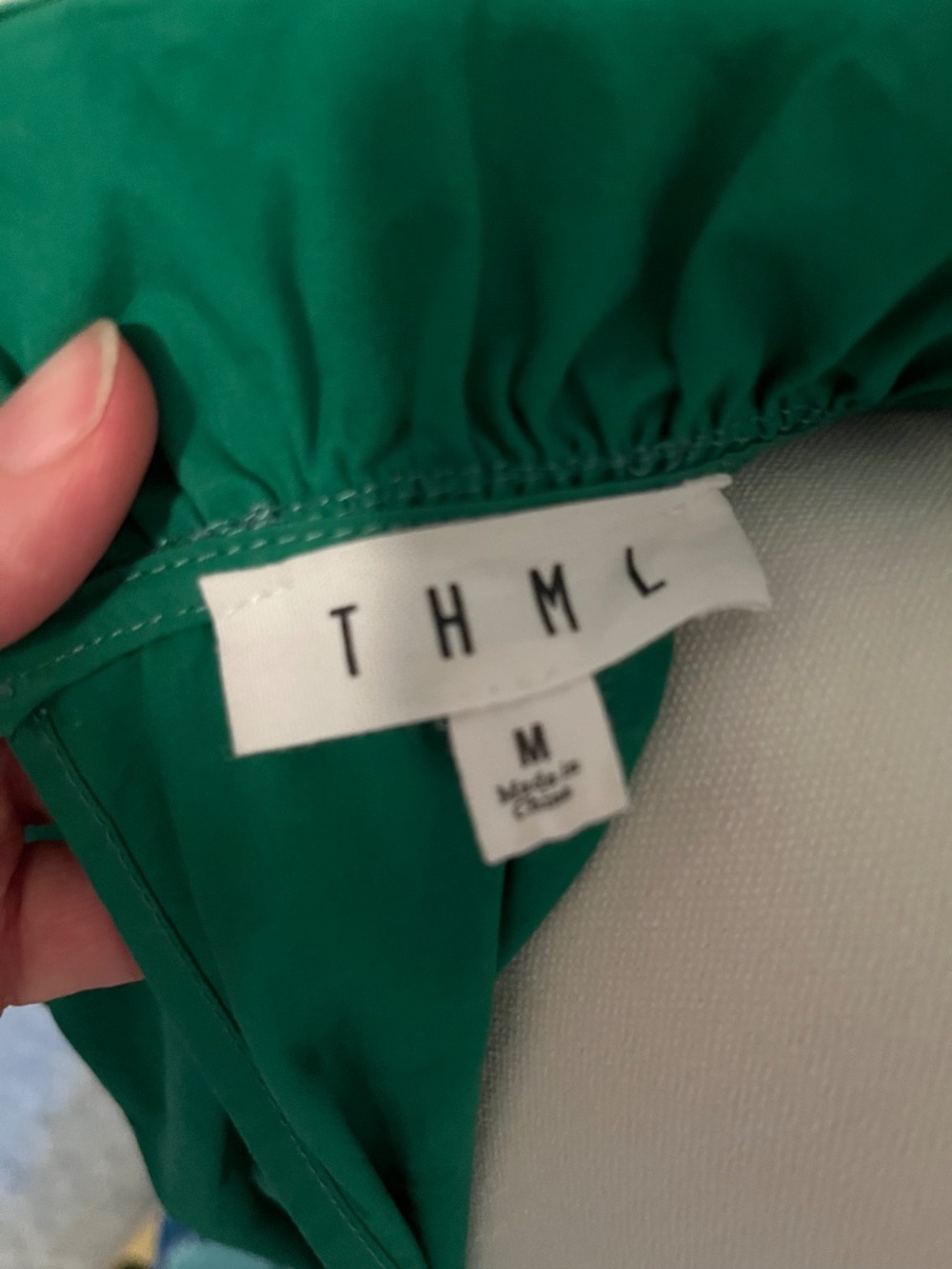 THML Ruffle neck puff sleeve blouse in Kelly Green - Picture 4 of 7